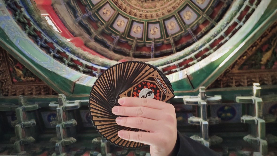 开扇是最广为人知的花切 (Cardistry)动作之一